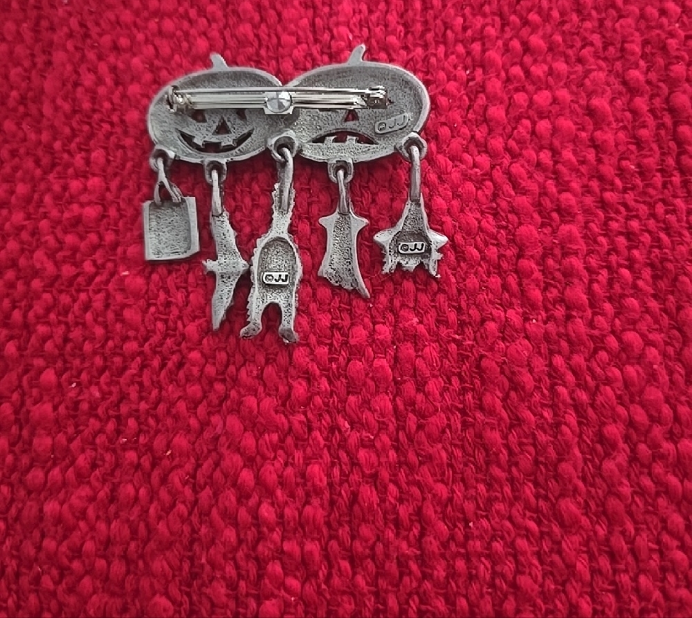 Halloween Pumpkin Brooch with Charms - Picture 2 of 2